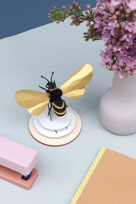 3D Paper Honey Bee