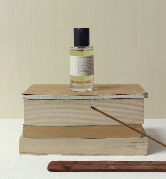 Sunday at 12 - Sandalwood and Rose Home Fragrance