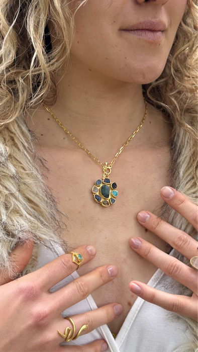 The Circle of Her SoulEmerald Pendant Neckkace