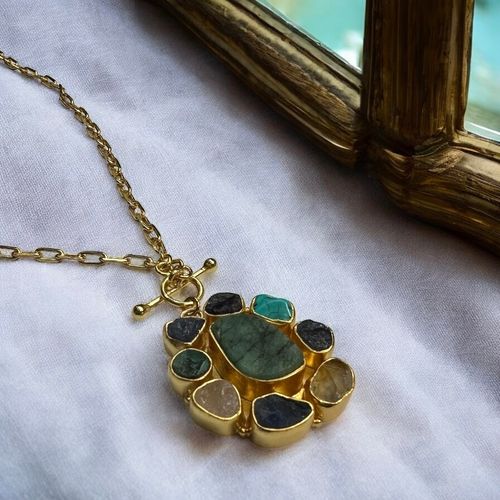 The Circle of Her SoulEmerald Pendant Neckkace