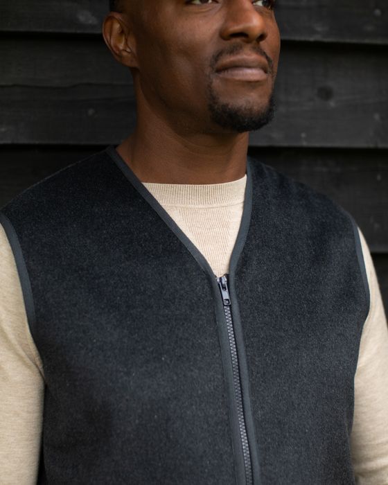 Peter Gilet | Dark Charcoal