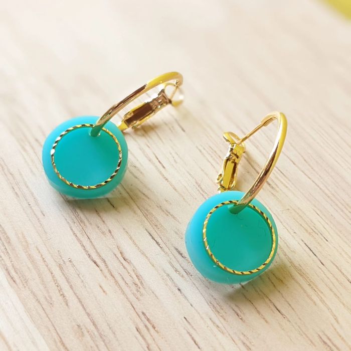 Sienna Miller 20mm hoops