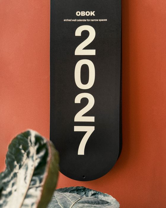 Obok: 2027 arched wall calendar