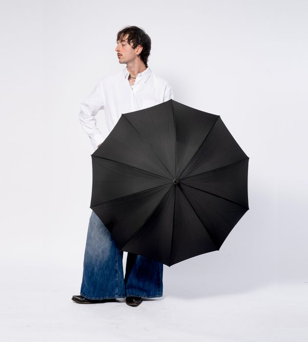 The walking umbrella 