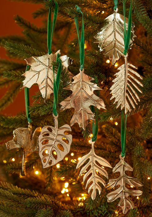 Gold Metal Hanging Decorations 