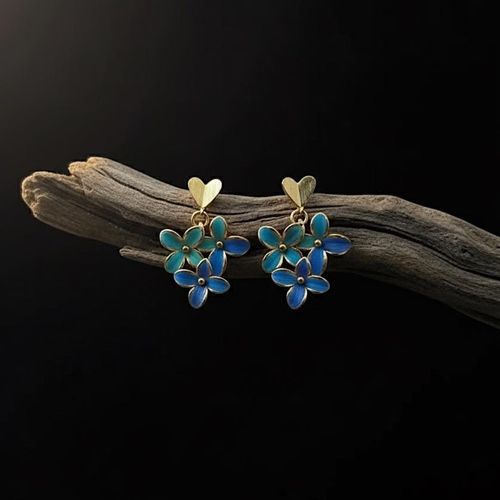 Hydrangea Studs