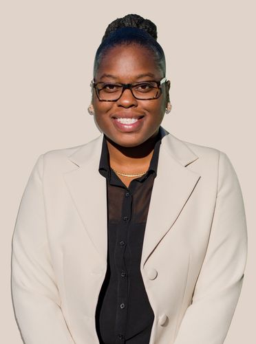 Lisana Dyer