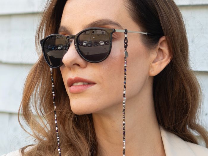 Viven – Dainty Black & Silver Seed Beads Glasses Chain