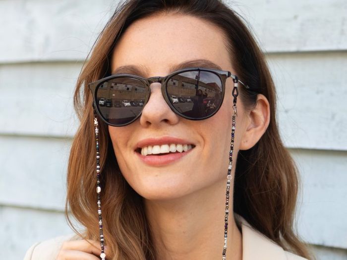 Viven – Dainty Black & Silver Seed Beads Glasses Chain