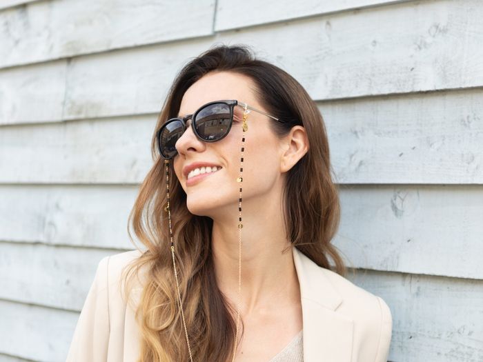 Lili – Black & Gold fine chain Glasses Chain adorned with brass hexagons