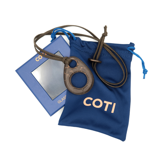 Introducing Goccia: The Italian-Inspired Necklace Holder for your Glasses and Sunglasses