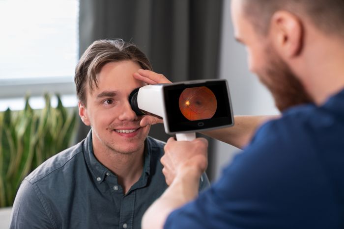 Optomed Lumo - Portable Fundus Camera