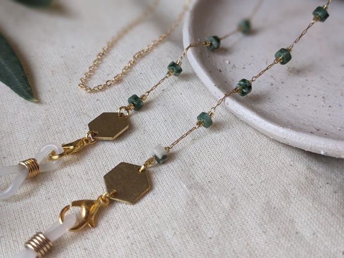 Mary – Dainty Moss Agate Stone Fine Glasses chain with Brass Hexagons -  perfect for wearing with sunglasses and as glasses holder