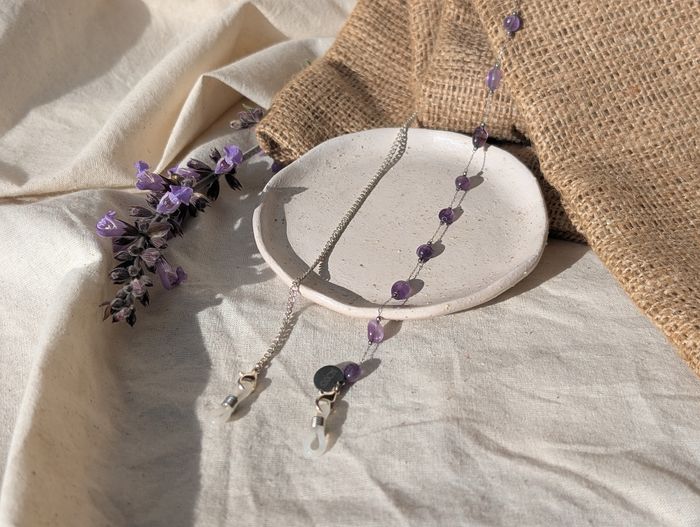Nicla – Amethyst & Silver Dainty acrylic glasses chain - perfect for wearing with sunglasses and as glasses holder