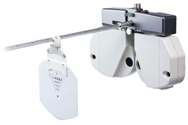 DR-900 DIGITAL REFRACTOR