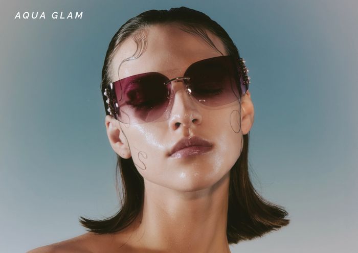 Viola Yeung - AQUA GLAM