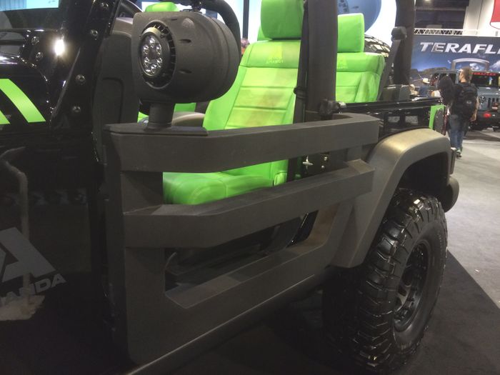 Full Interior of Additive Manufactured Plastic Parts for Show and Production