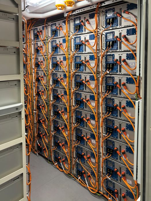 CUBE - Modular air-cooled LFP battery system for high-energy marine applications