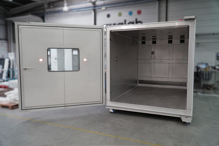 ENVIRONMENTAL CHAMBER ‘WALK-IN’