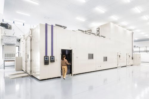 WEATHER SIMULATION CHAMBER