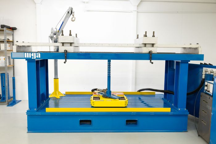 Large Pyroshock Table