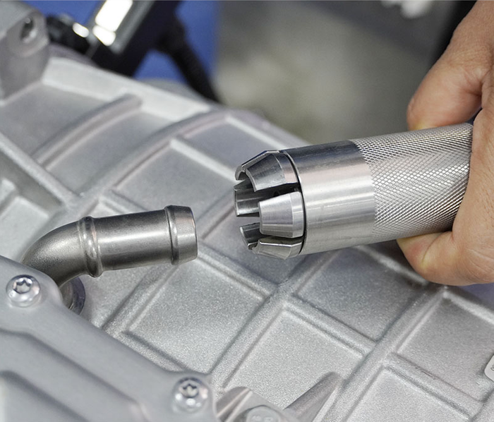 Quick connector for leak testing