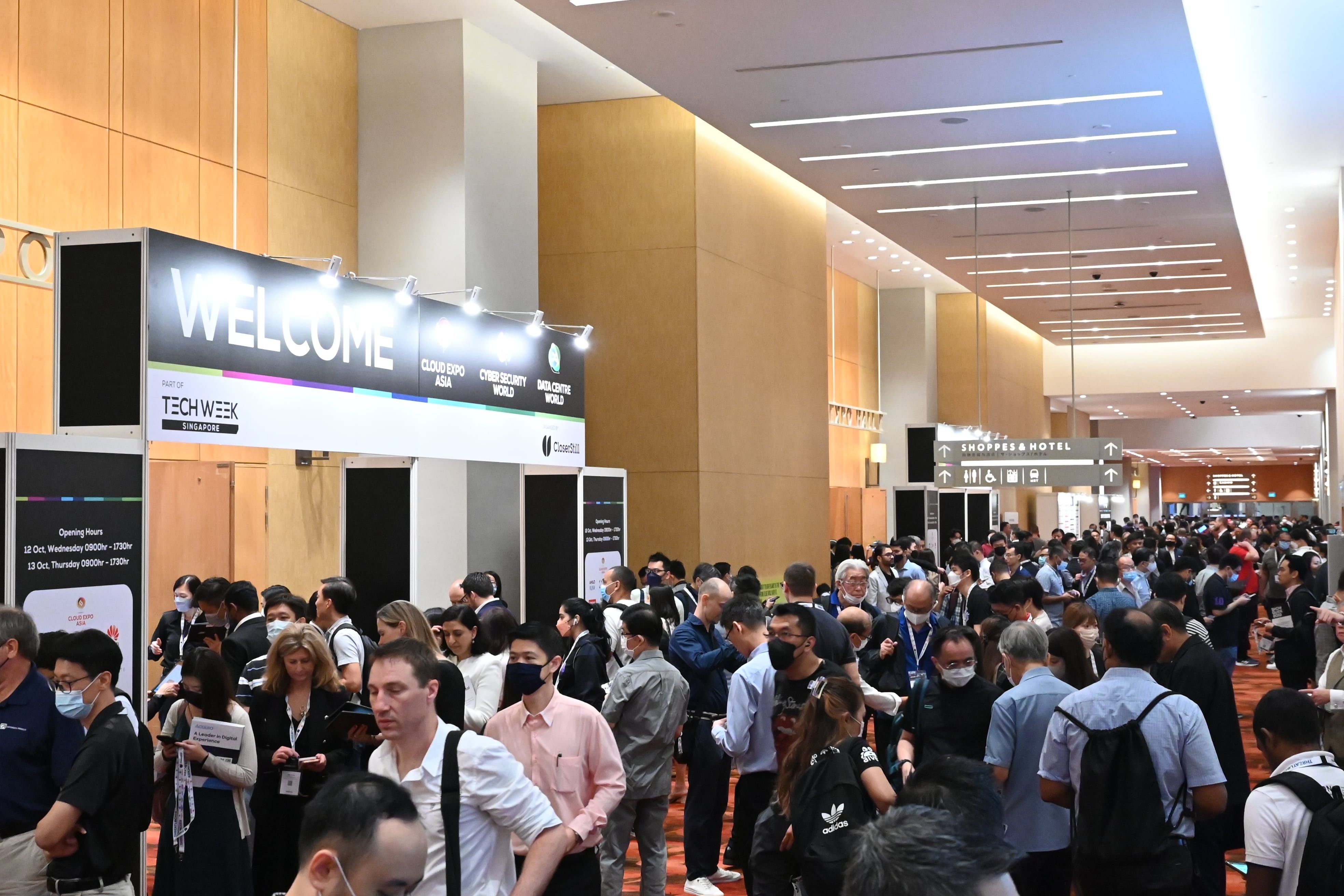 cloud expo asia exhibition floor filled with delegates