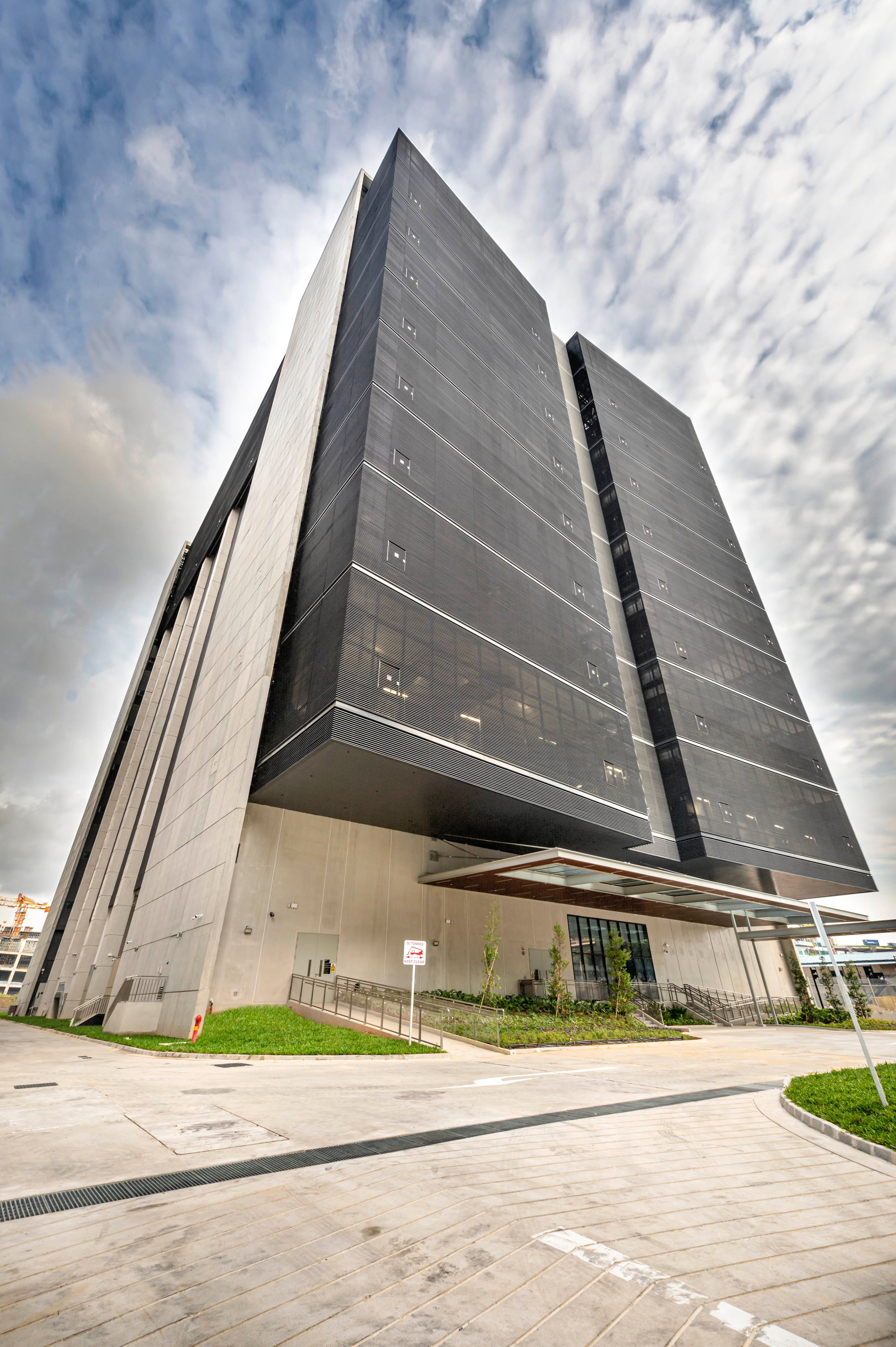 Equinix Opens Fifth Data Center in Singapore and Deepens Commitment to National Sustainability Agenda