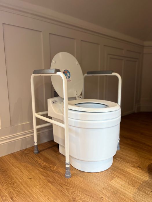 Laveo by Dry Flush UK - Portable Electric Toilet