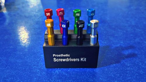PROSTHETIC SCREWDRIVERS KIT