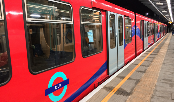 DLR (Docklands Light Railway)
