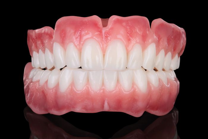 Abro® Basic Multistratum® and Denture Gingiva Basic Mono Pink resins: new materials for the production of full dentures 