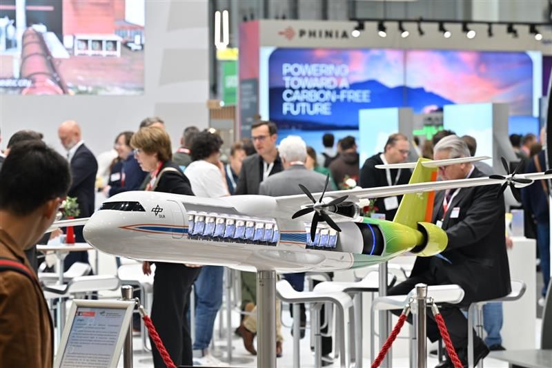 Model aeroplane display