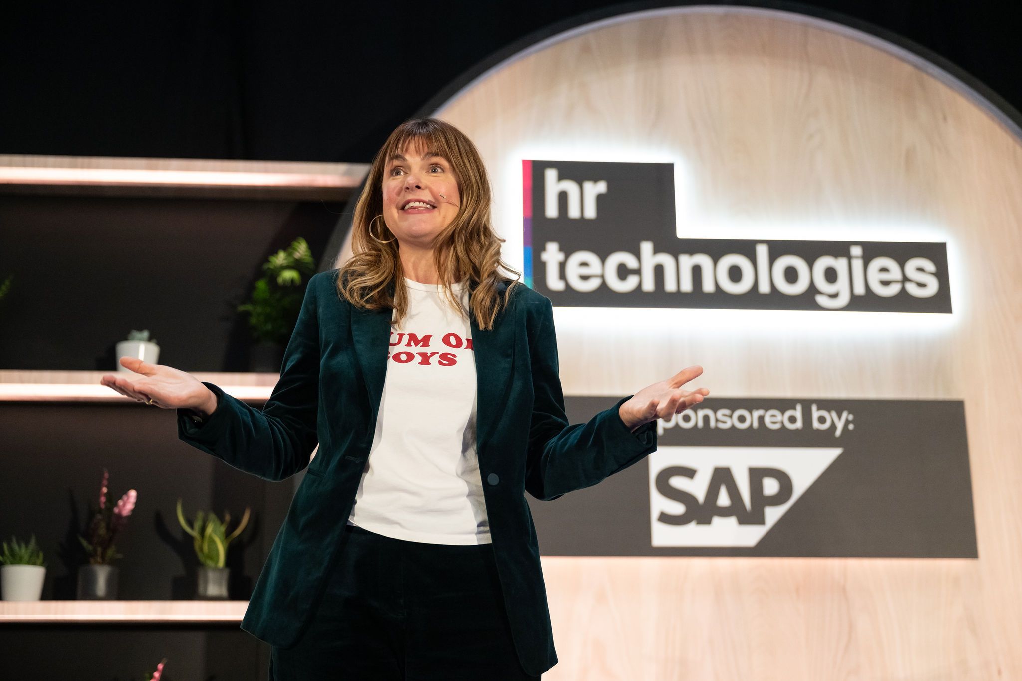Joeli Brearley delivering her session on the Keynote stage at HR Technologies UK