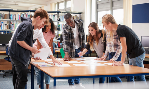 The Power of Collaborative Learning: How Discussion & Knowledge Sharing Drive Skill Development