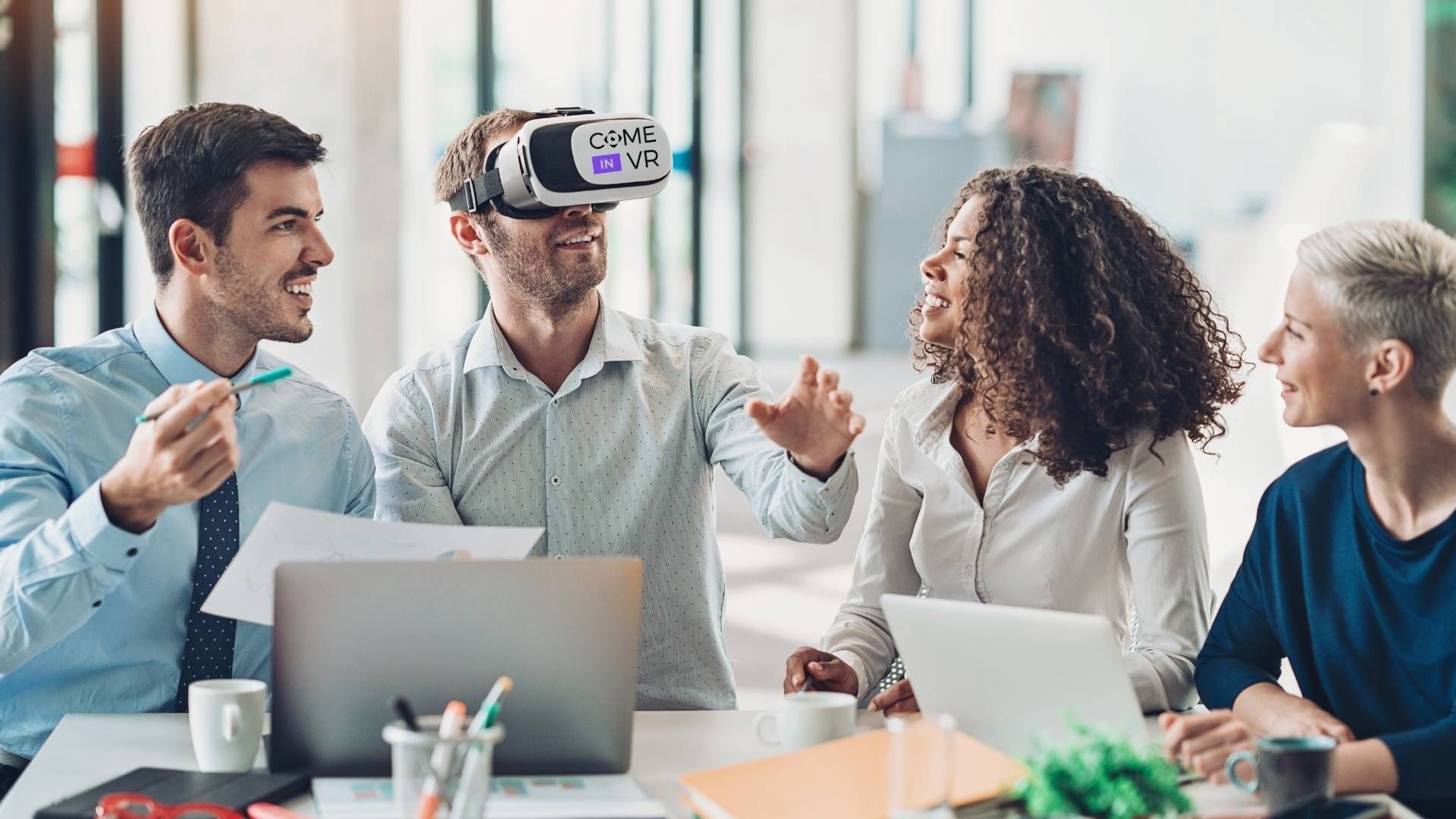 COME IN-VR