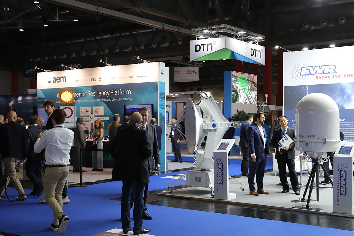 Photo shows a busy expo floor at Met Tech World Expo in Vienna, Austria