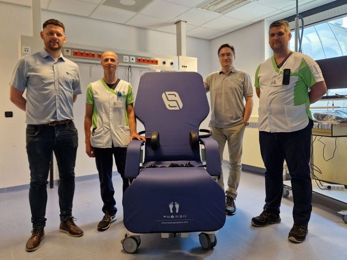 GZA Hospital uses innovative compressed air seat and cushion for better positioning of patients in intensive care