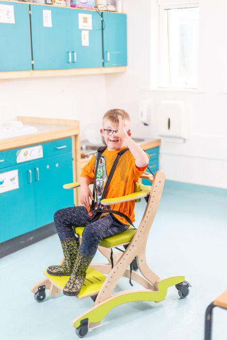 Juni Postural Support Chair