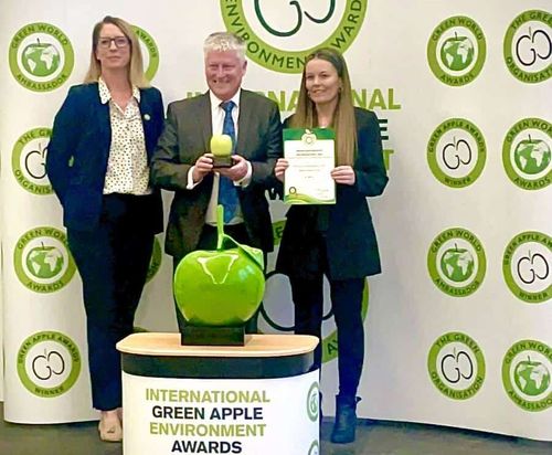 H&M Bathlifts Wins International Green Apple Gold Award for Sustainable Bathlift Provision