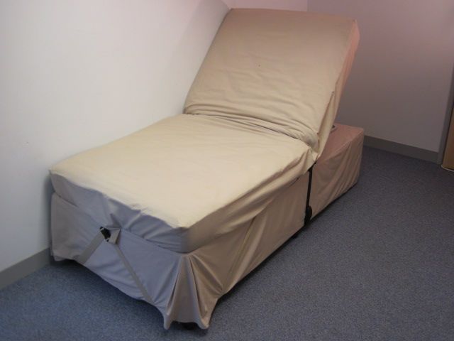 DreamMater Mattress Elevator