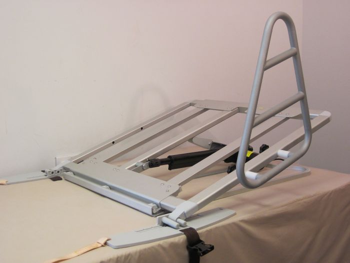 DreamMater Mattress Elevator