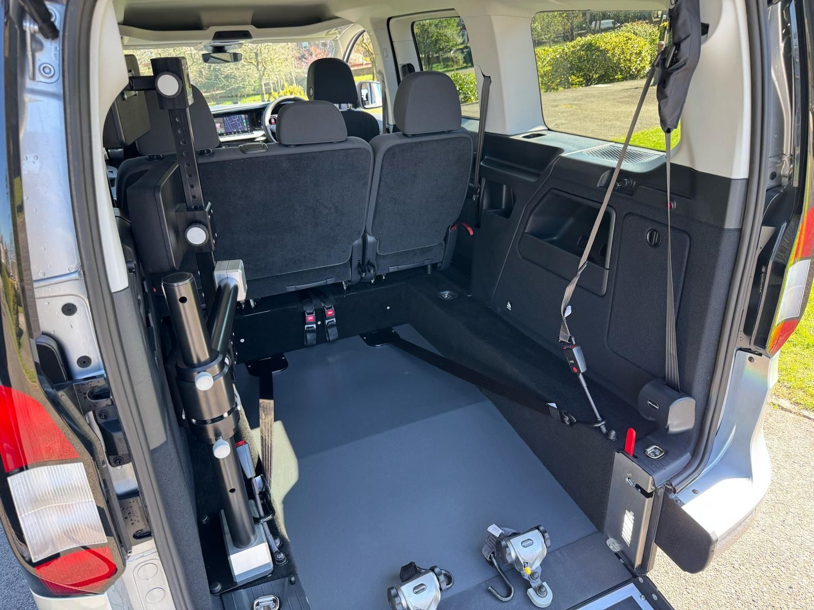 Ford Grand Tourneo Connect Wheelchair Accessible Vehicle