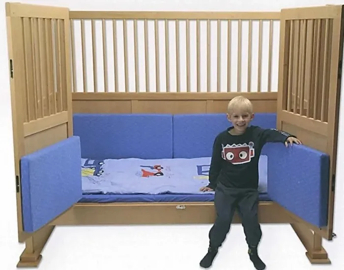 The Big Friendly Bed – Bespoke Enclosed Safety Bed