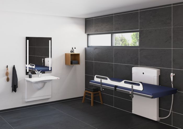 Shower change tables