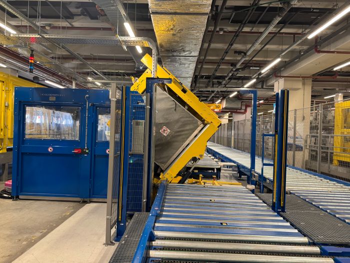 Automated Baggage UNLOADING