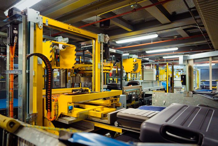 Discover Eltonomous by Elten Logistic Systems - the future of automated ULD loading