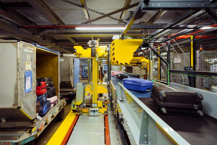 Eltonomous: The future of autonomous baggage loading