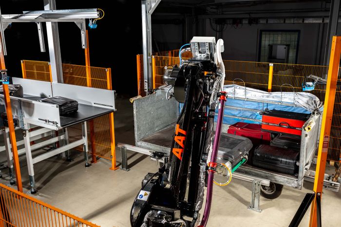 ABLE Mk2 - Fully automated baggage loading