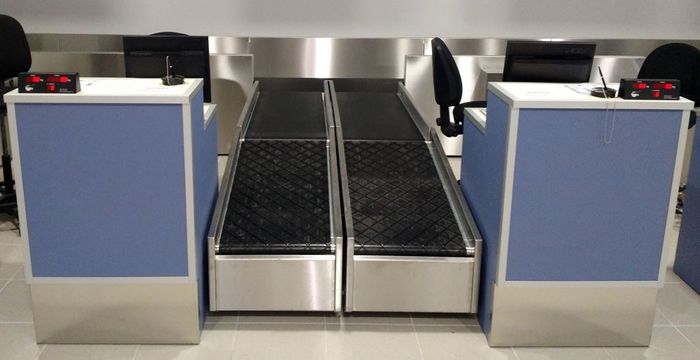 Standard baggage check-in conveyors